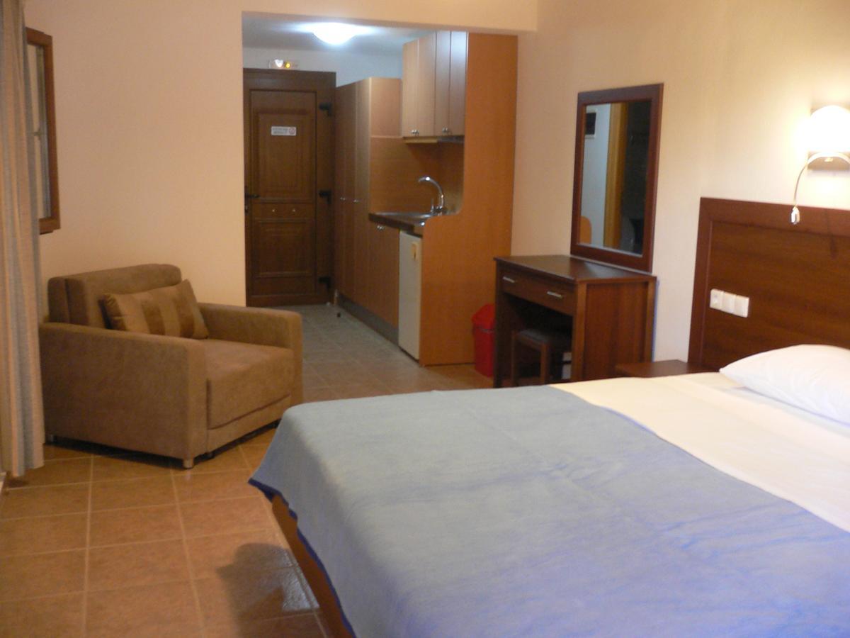 Appartement Megalos Mourtias à Alónnisos Extérieur photo